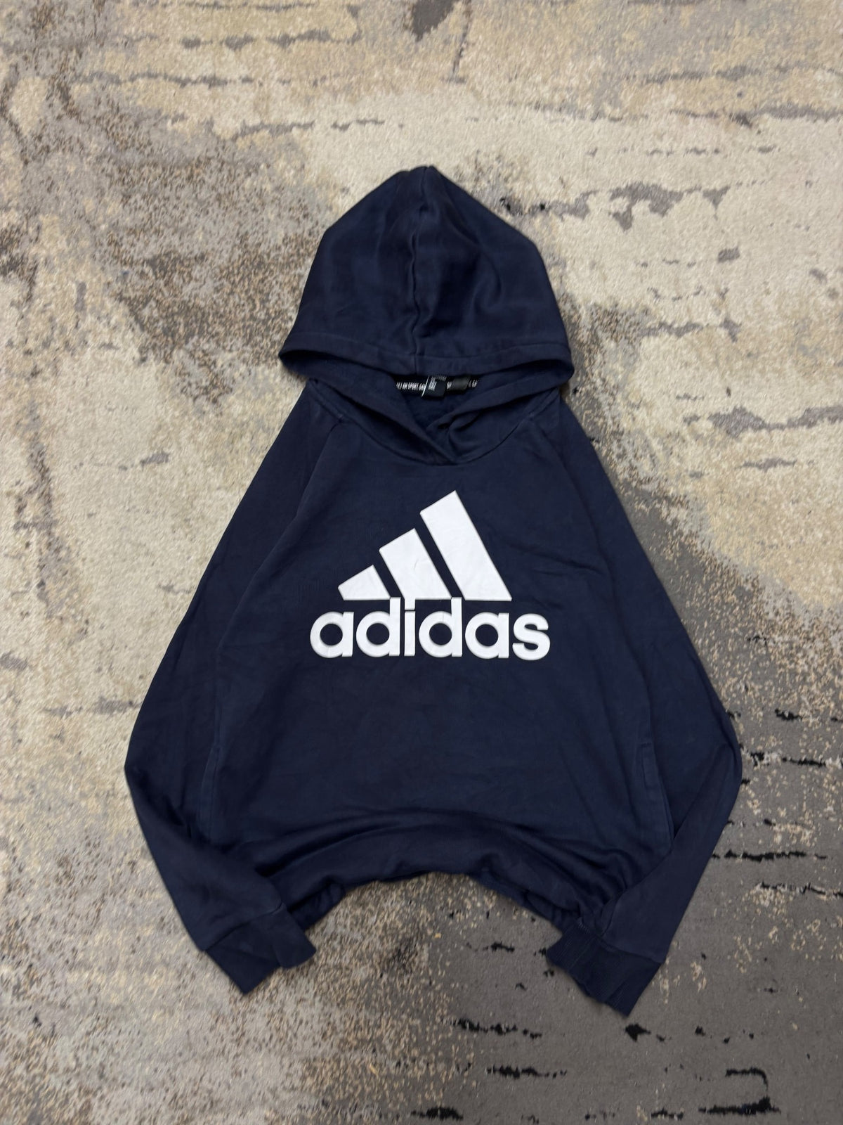 Bluza Adidas hoodie, damskie w bardzo dobrym stanie rozmiar S, widok z przodu