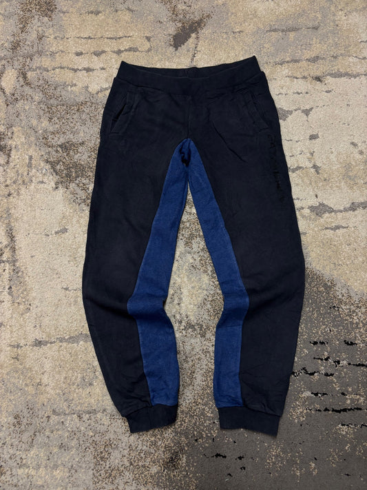 Dresy Emporio Armani, dziecięce w bardzo dobrym stanie rozmiar 164 cm / 14 lat, widok z przodu