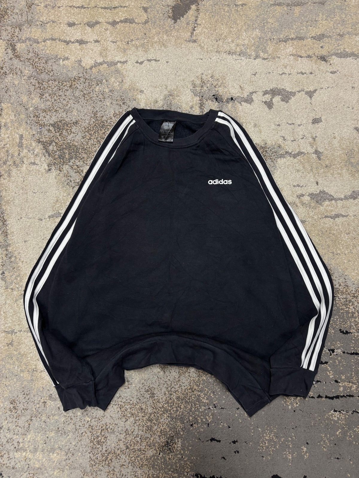 Bluza Adidas crewneck, męskie w bardzo dobrym stanie rozmiar S, widok z przodu