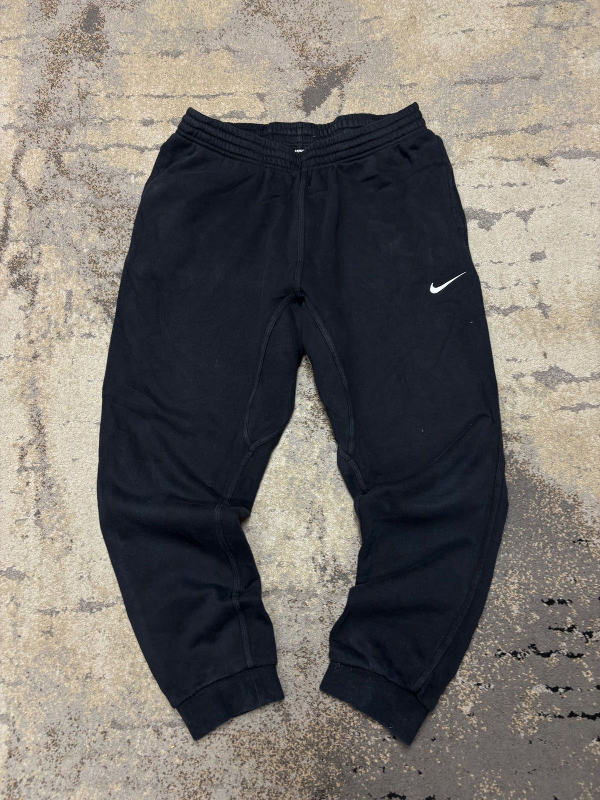 Dresy Nike, męskie w bardzo dobrym stanie rozmiar L, widok z przodu
