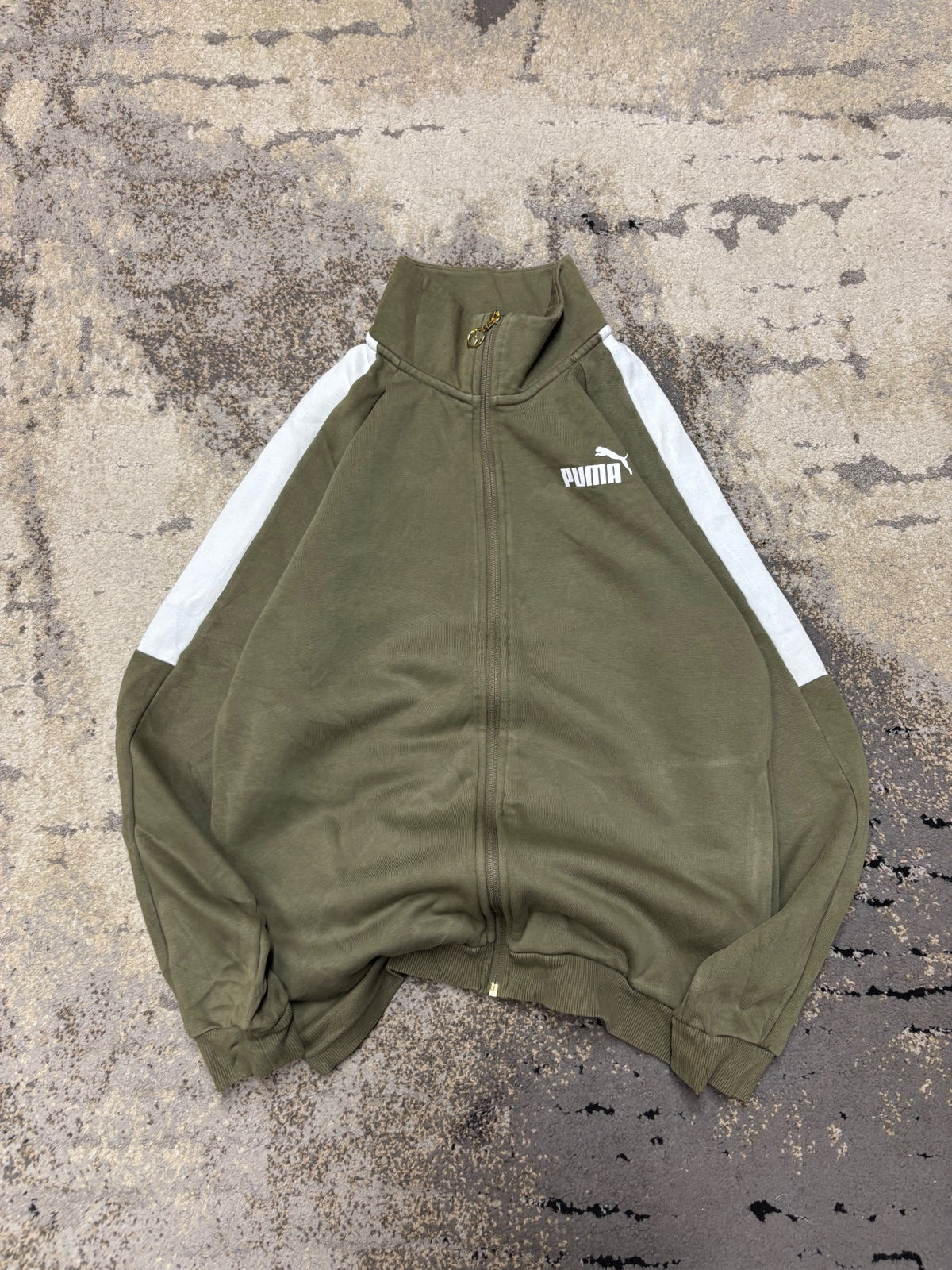 Bluza Puma zipp, męskie w bardzo dobrym stanie rozmiar S, detal