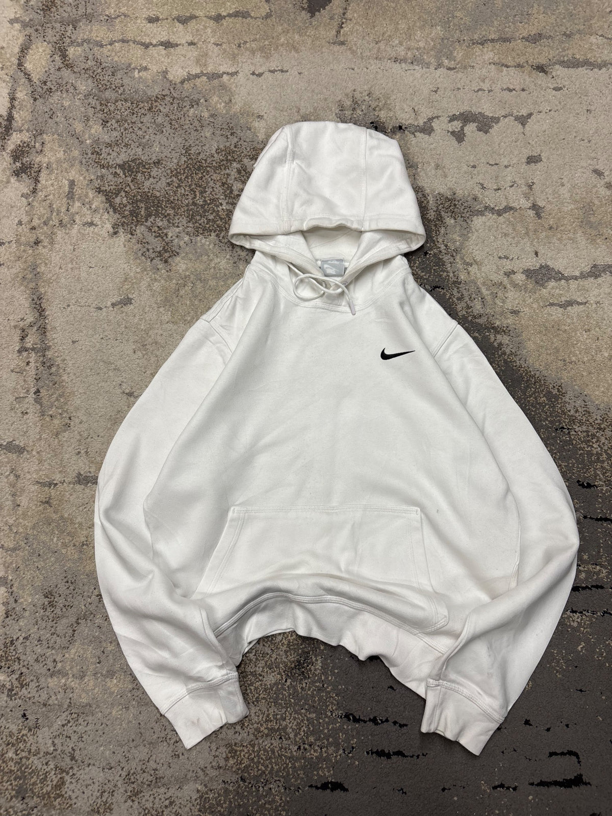 Bluza Nike hoodie, damskie w bardzo dobrym stanie rozmiar S, widok z przodu