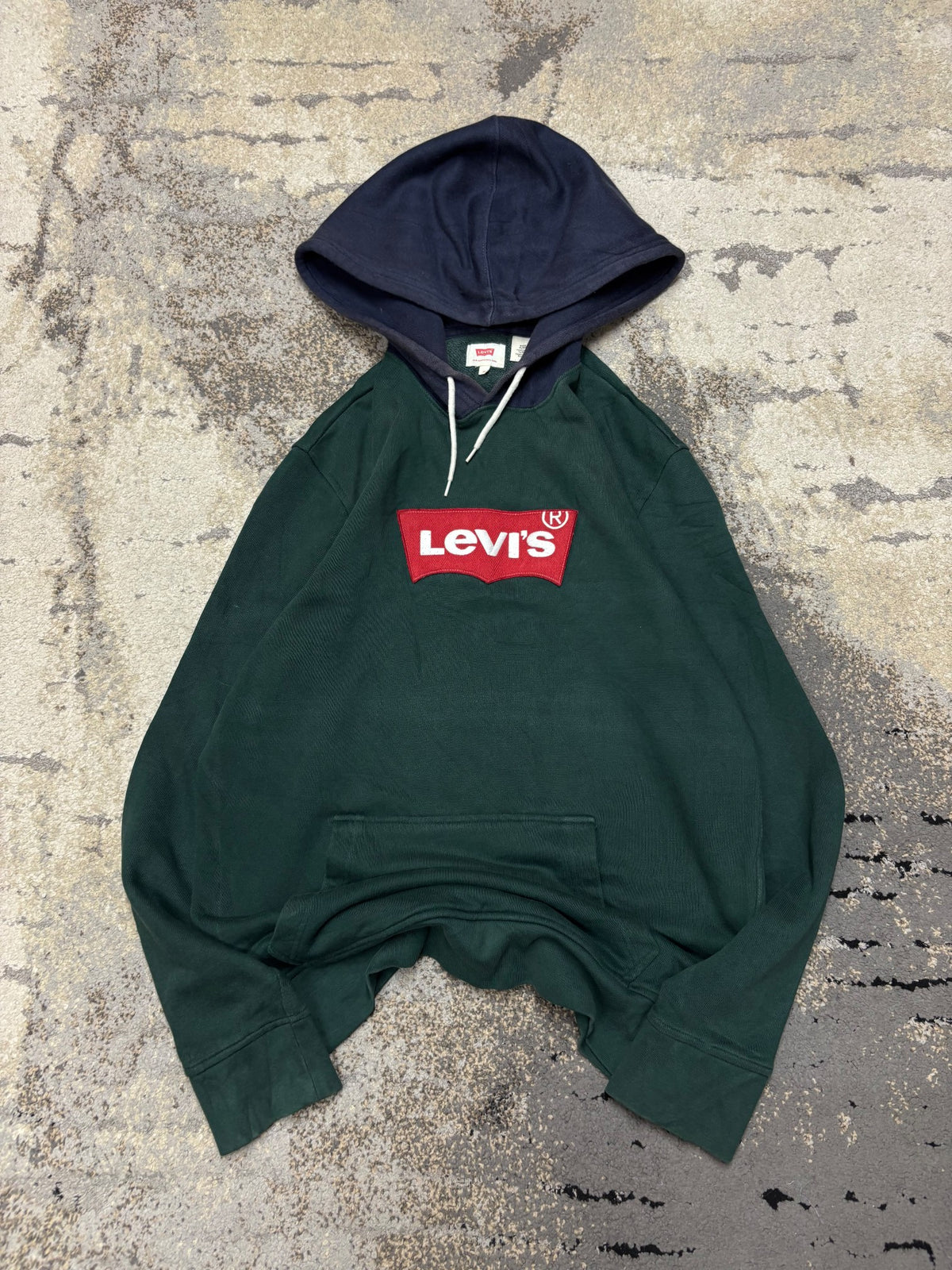 Levi's Bluza LEVI’S hoodie, damskie w bardzo dobrym stanie rozmiar M, widok z przodu