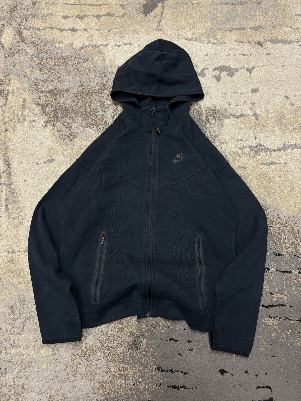 Bluza Nike Tech Fleece, damskie w bardzo dobrym stanie rozmiar XL, widok z przodu
