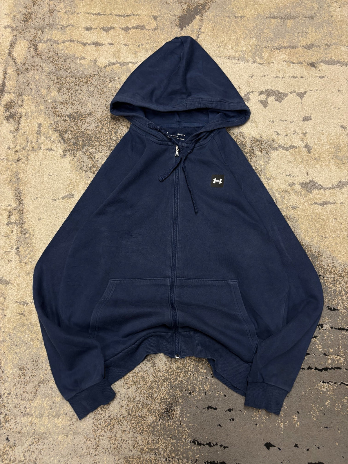 Bluza Under Armour zipp, męskie w bardzo dobrym stanie rozmiar L, detal