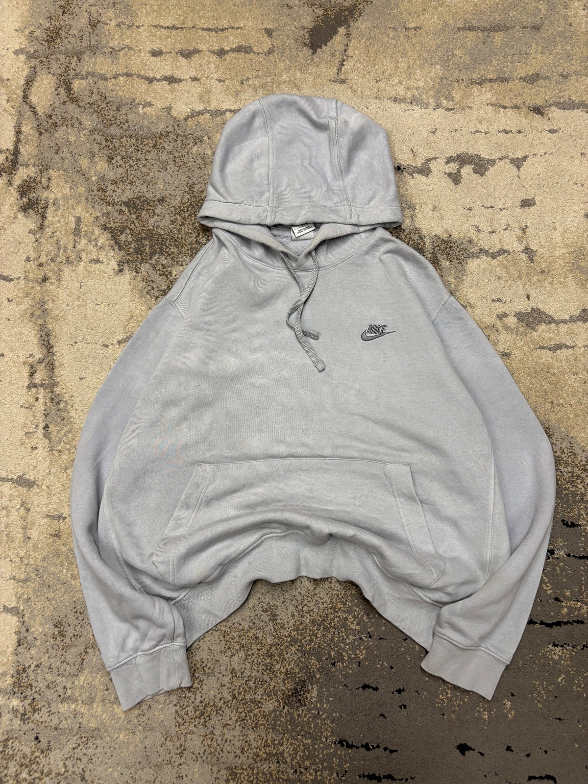 Bluza Nike hoodie, damskie w bardzo dobrym stanie rozmiar L, widok z przodu