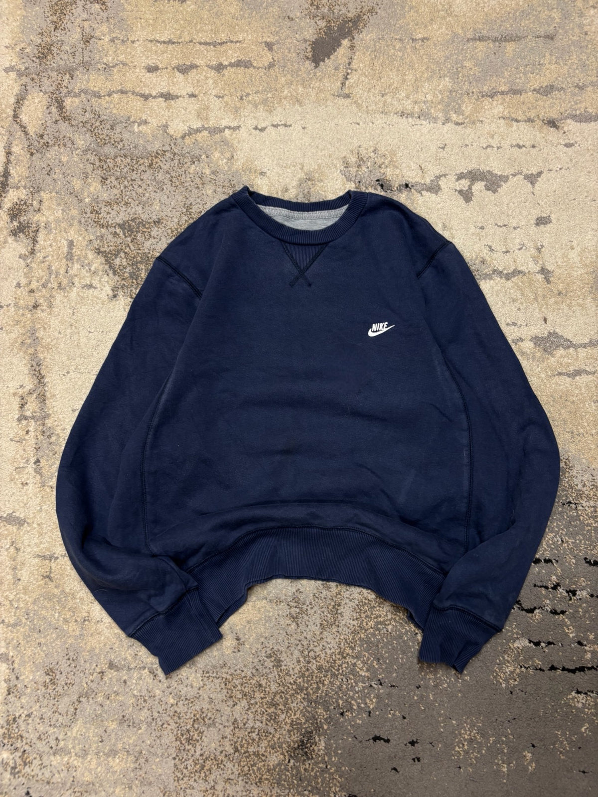 Bluza Nike crewneck, damskie w bardzo dobrym stanie rozmiar S, widok z przodu