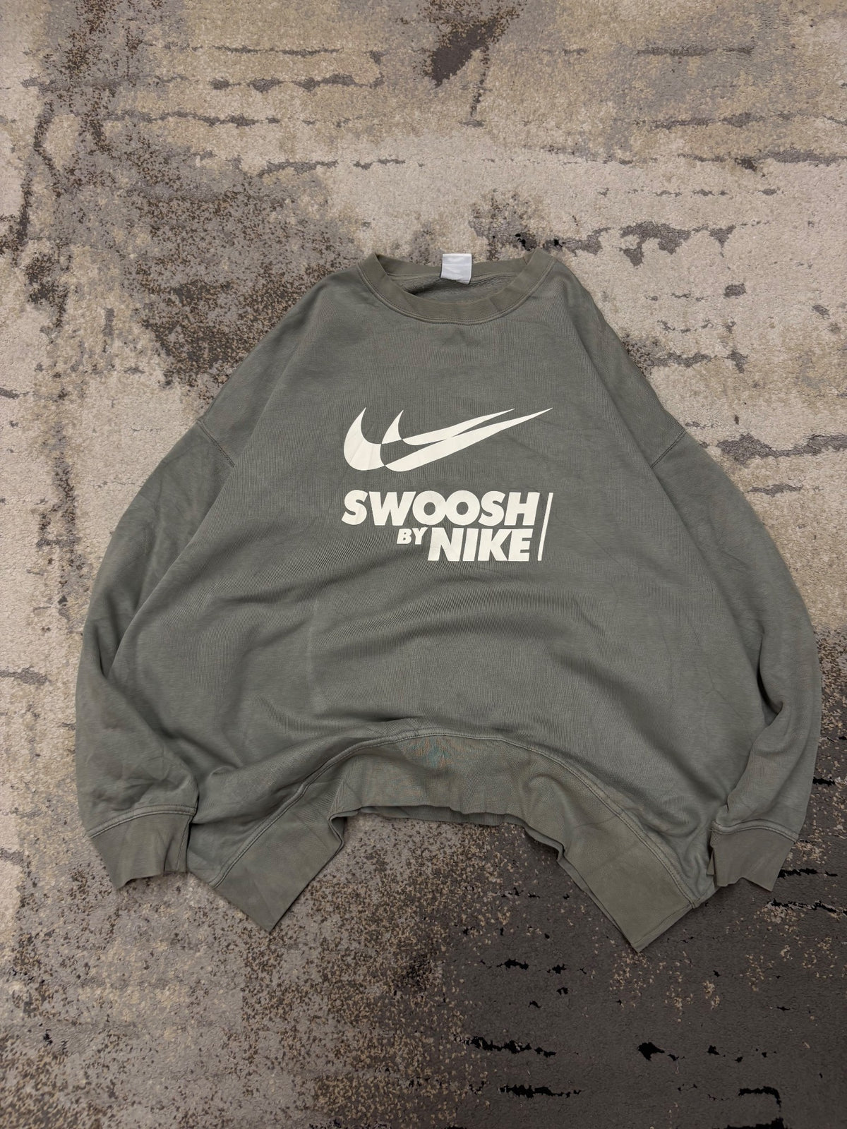 Bluza Nike crewneck, damskie w bardzo dobrym stanie rozmiar S, widok z przodu