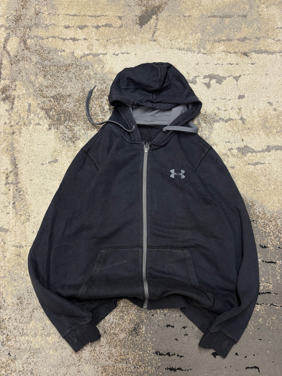 Bluza Under Armour zipp, męskie w bardzo dobrym stanie rozmiar L, widok z przodu