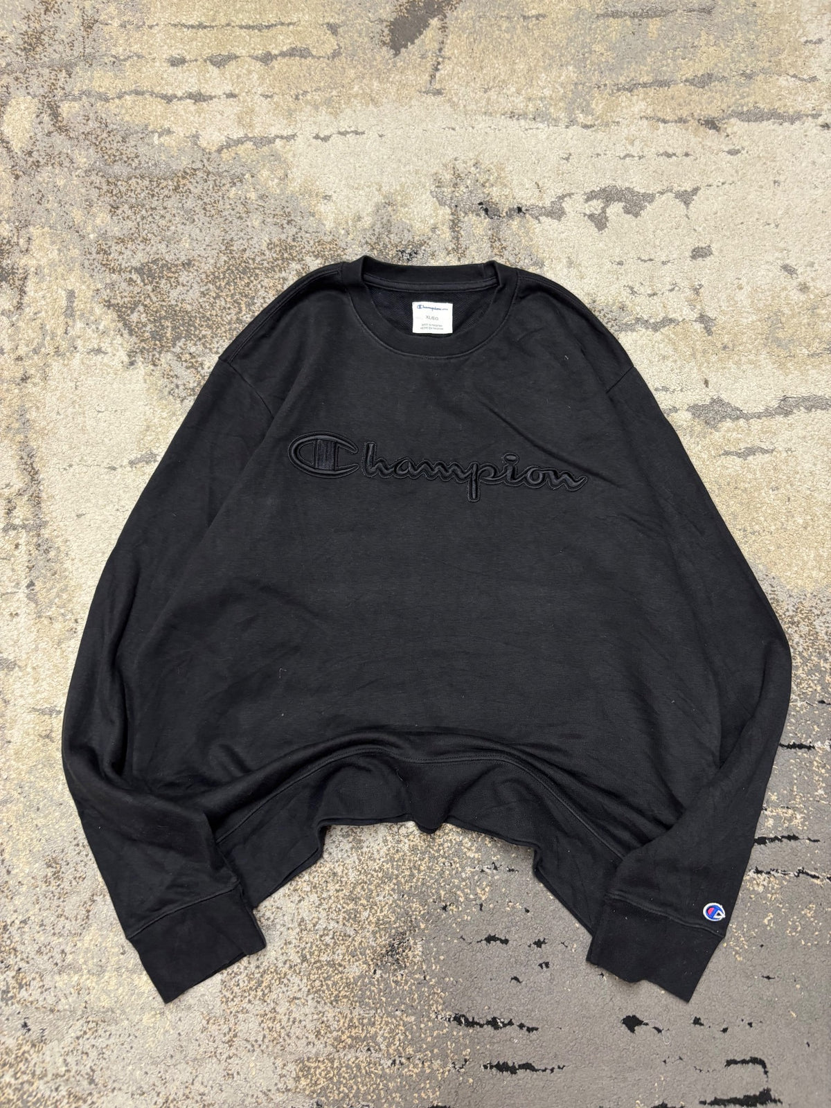 Bluza Champion crewneck, damskie w bardzo dobrym stanie rozmiar XL, widok z przodu