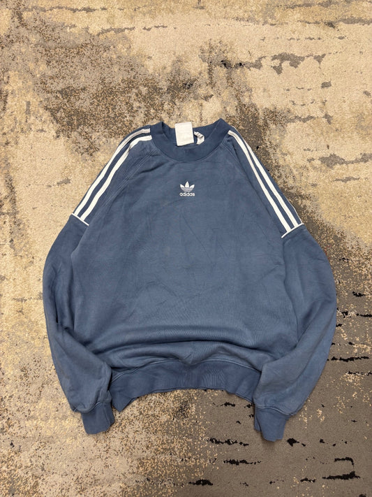 Bluza Adidas crewneck, damskie w dobrym stanie rozmiar XS, widok z przodu