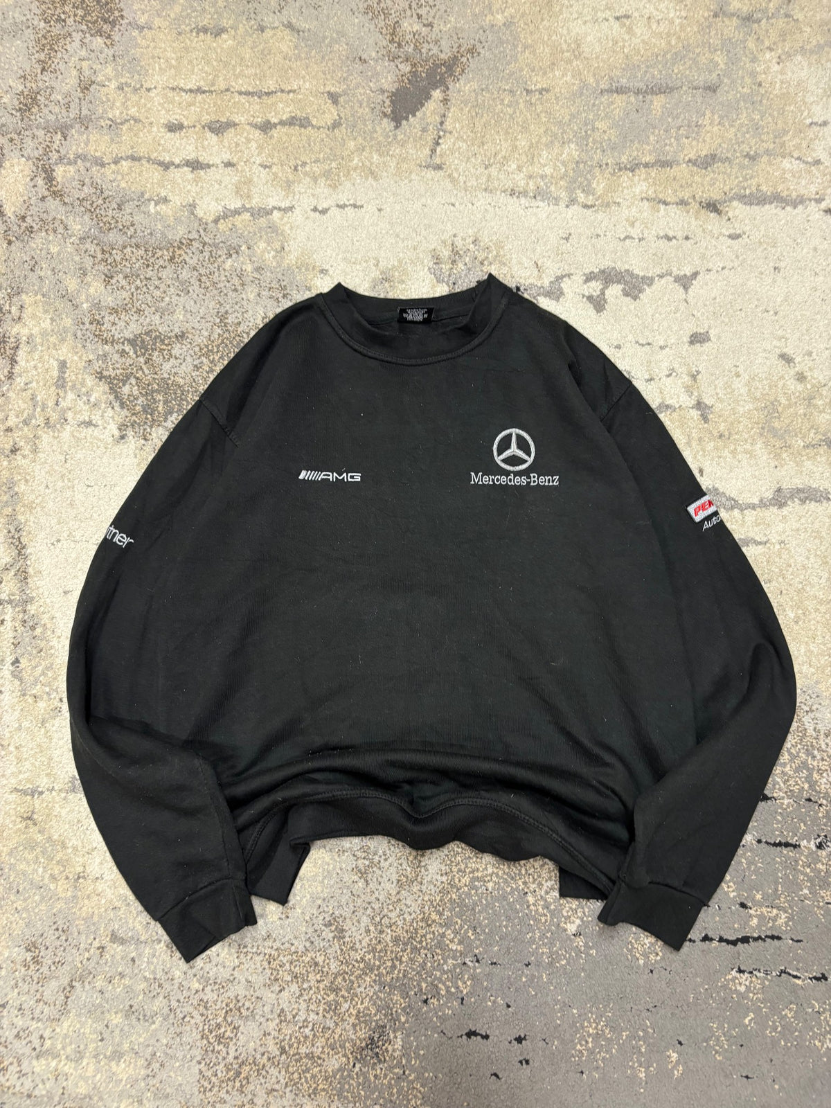 Bluza Japan style retro y2k crewneck Mercedes Benz, damskie w bardzo dobrym stanie rozmiar L, widok z przodu