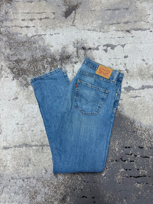 Levi's Jeansy LEVI’S, męskie w bardzo dobrym stanie rozmiar 50 | W34, widok z przodu