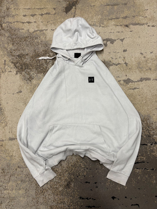 Bluza Under Armour hoodie, damskie w bardzo dobrym stanie rozmiar L, widok z przodu