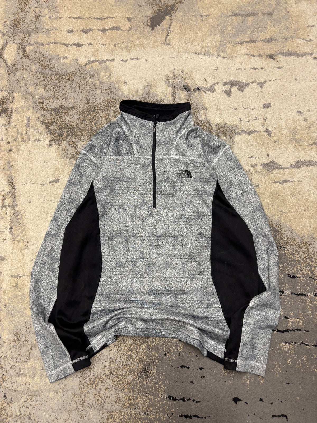 Bluza The North Face half zipp, męskie w bardzo dobrym stanie rozmiar M, widok z przodu