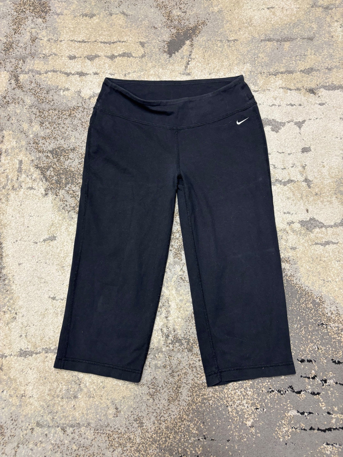 Legginsy Nike 3/4, damskie w bardzo dobrym stanie rozmiar S, widok z przodu