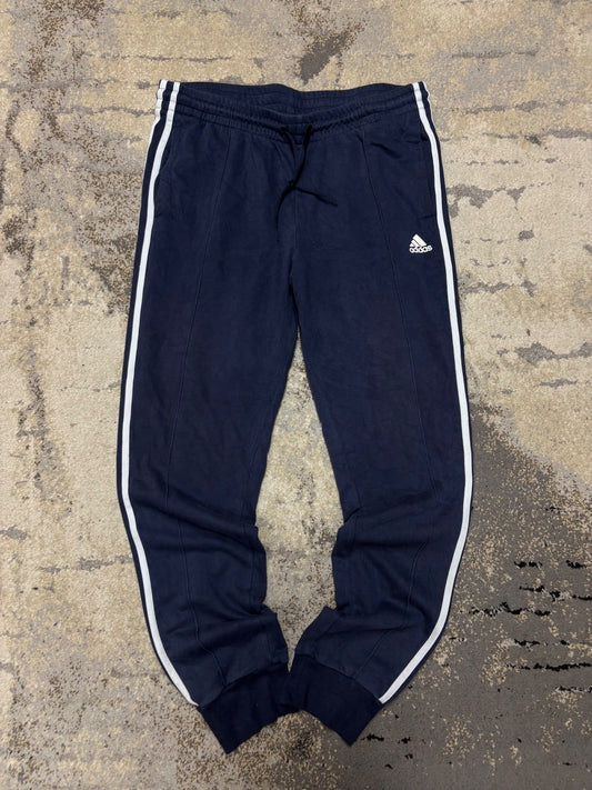 Dresy Adidas, damskie w bardzo dobrym stanie rozmiar S, widok z przodu