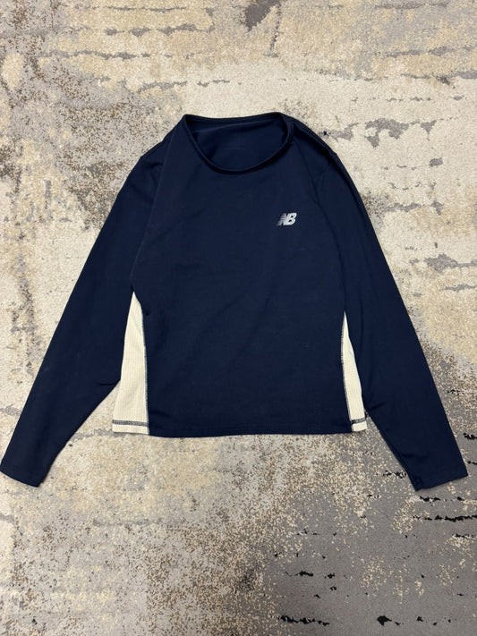 Bluzka New Balance, damskie w bardzo dobrym stanie rozmiar M, detal