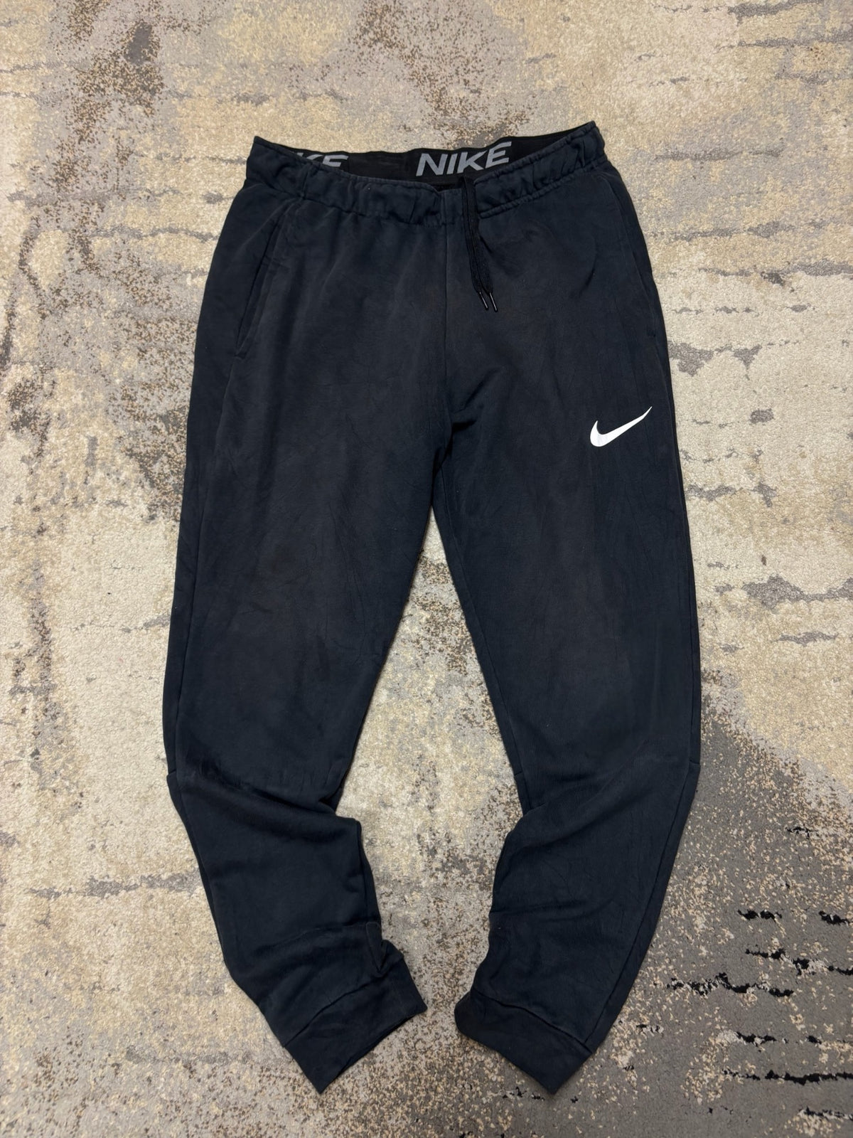 Dresy Nike, męskie w bardzo dobrym stanie rozmiar M, detal