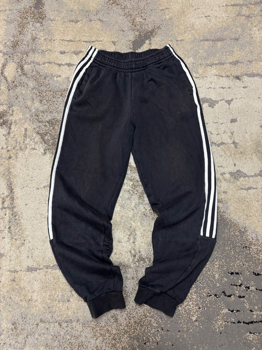 Dresy Adidas, dziecięce w dobrym stanie rozmiar 176 cm / 16 lat, widok z przodu