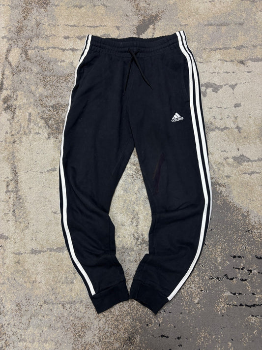 Dresy Adidas, damskie w bardzo dobrym stanie rozmiar S, widok z przodu