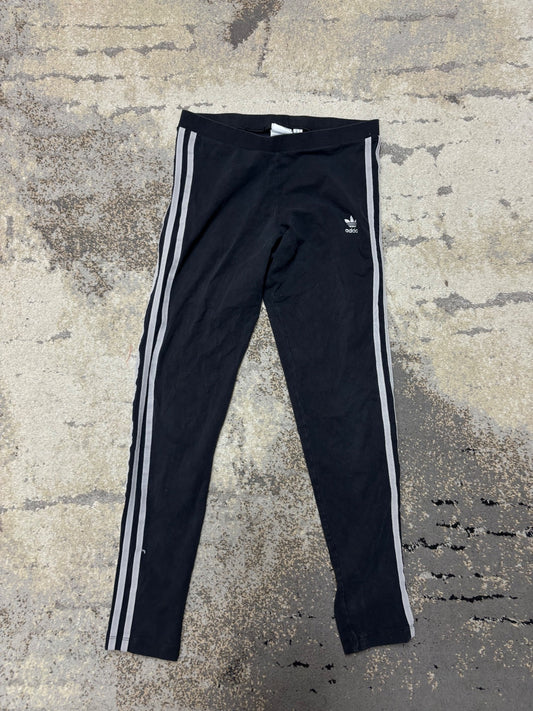 Legginsy adidas, damskie w bardzo dobrym stanie rozmiar S, detal