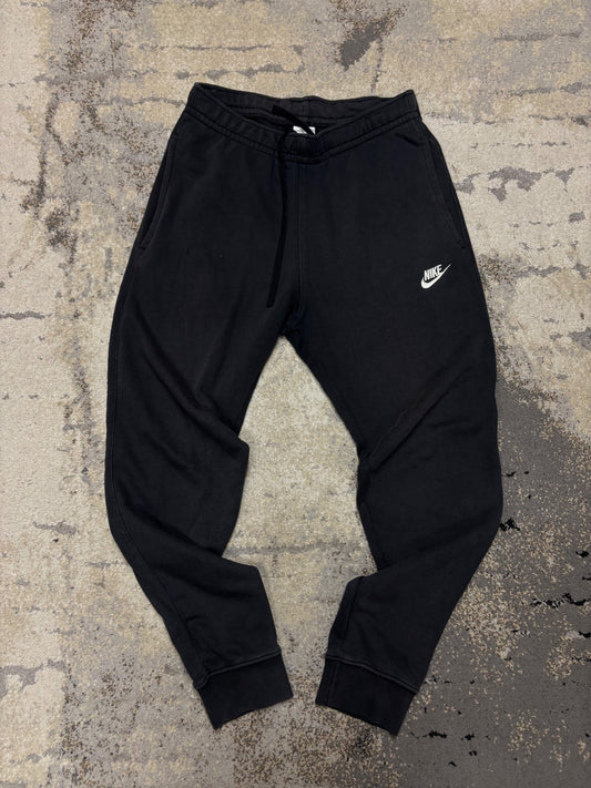 Dresy Nike, męskie w bardzo dobrym stanie rozmiar S, widok z przodu