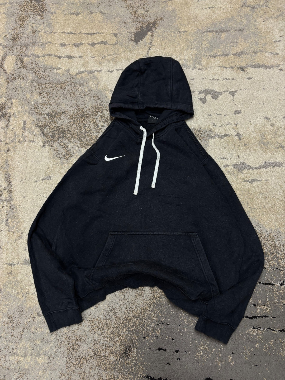 Bluza Nike hoodie, męskie w bardzo dobrym stanie rozmiar L, detal