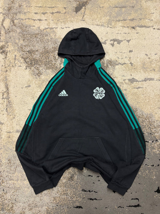 Bluza Adidas hoodie, męskie w bardzo dobrym stanie rozmiar L, widok z przodu