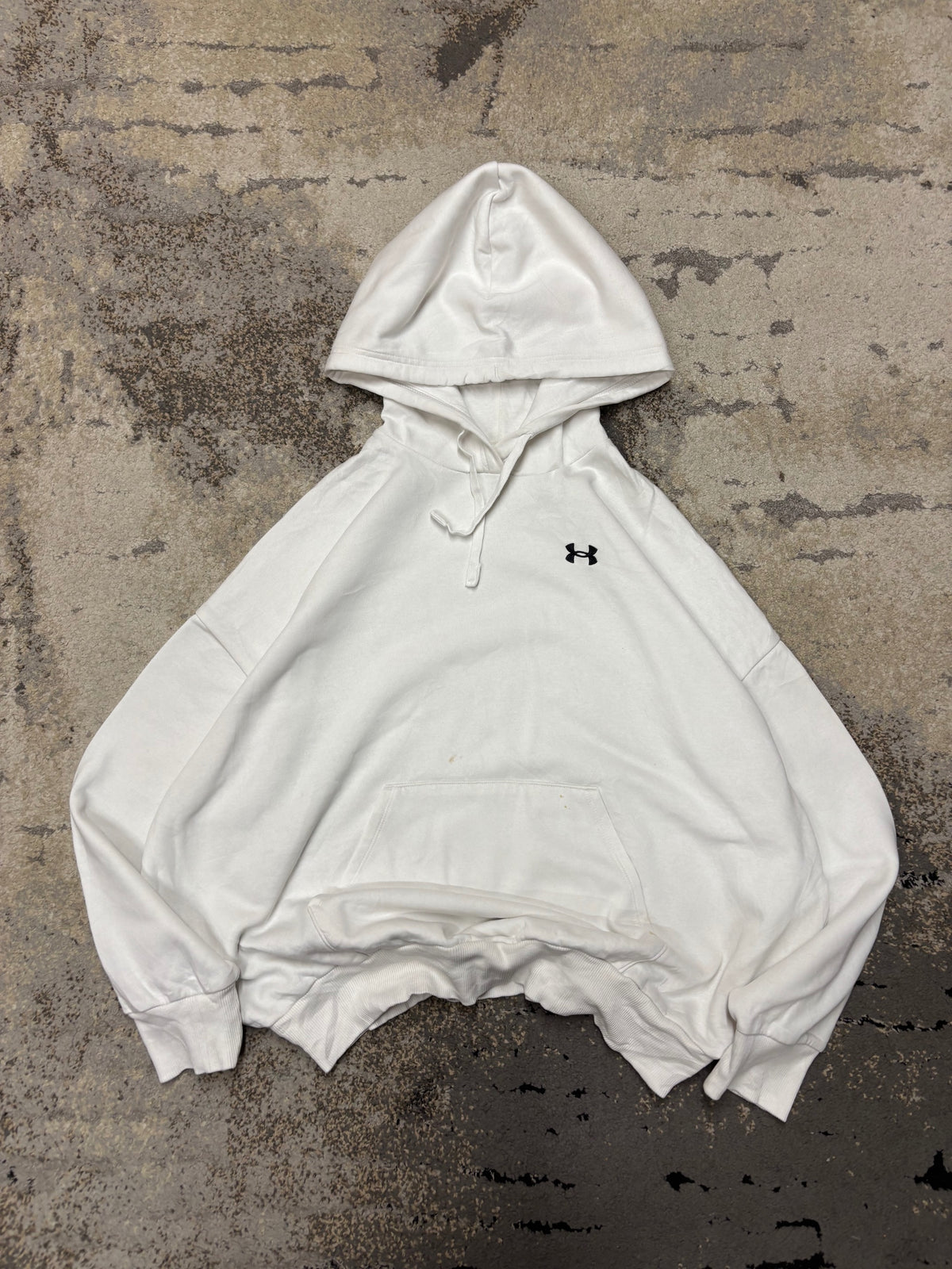 Bluza Under Armour hoodie, męskie w bardzo dobrym stanie rozmiar S, widok z przodu