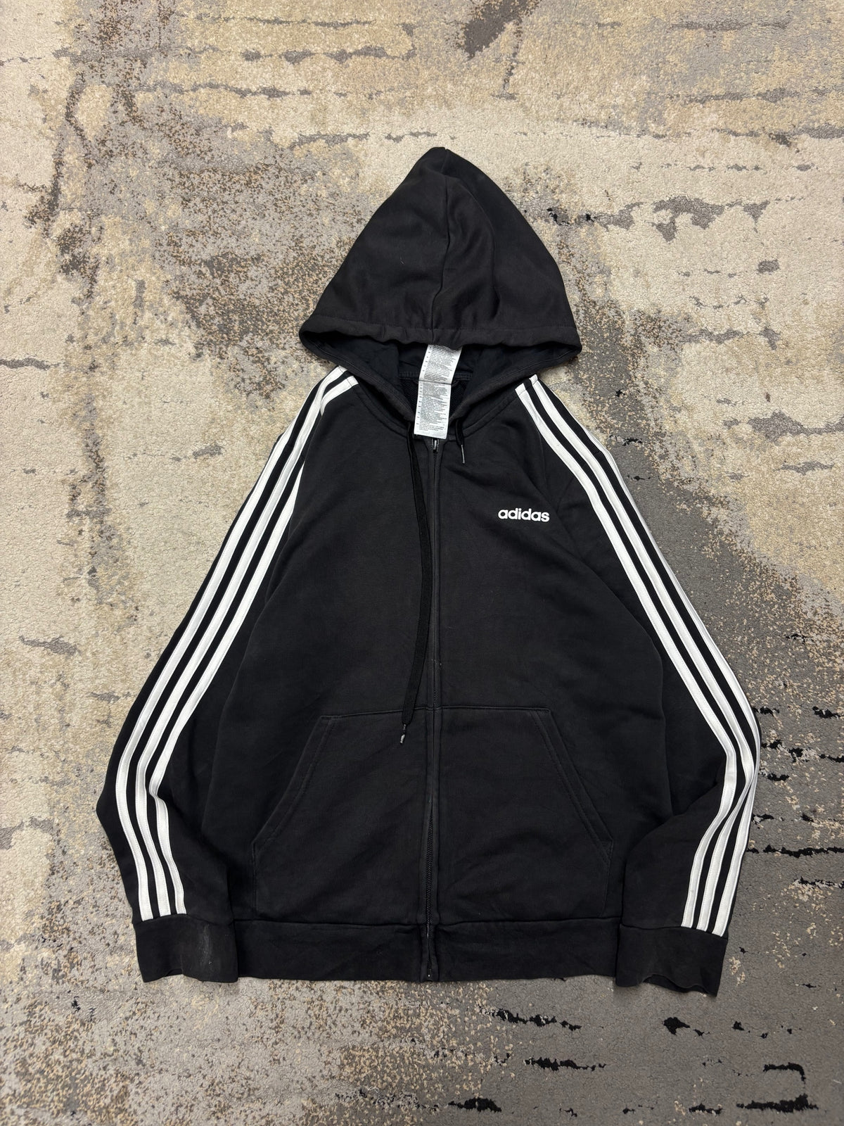 Bluza Adidas zipp, damskie w bardzo dobrym stanie rozmiar L, widok z przodu