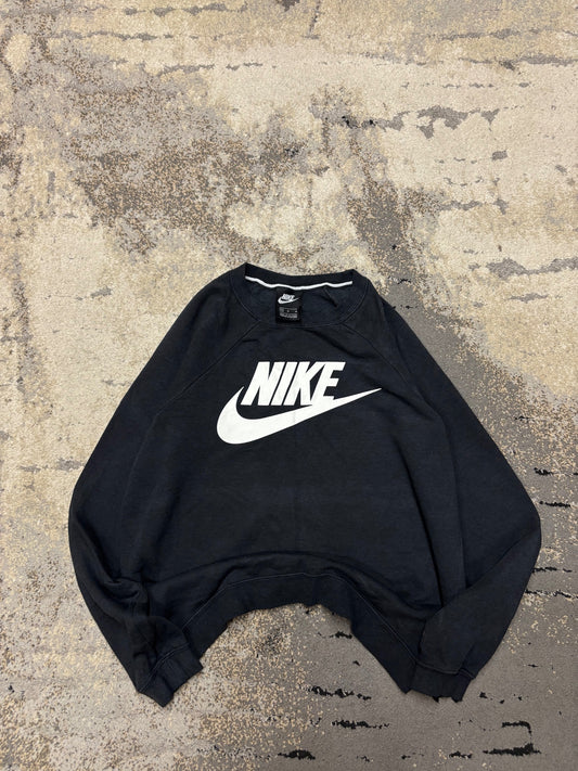 Bluza Nike crewneck, damskie w bardzo dobrym stanie rozmiar M, detal