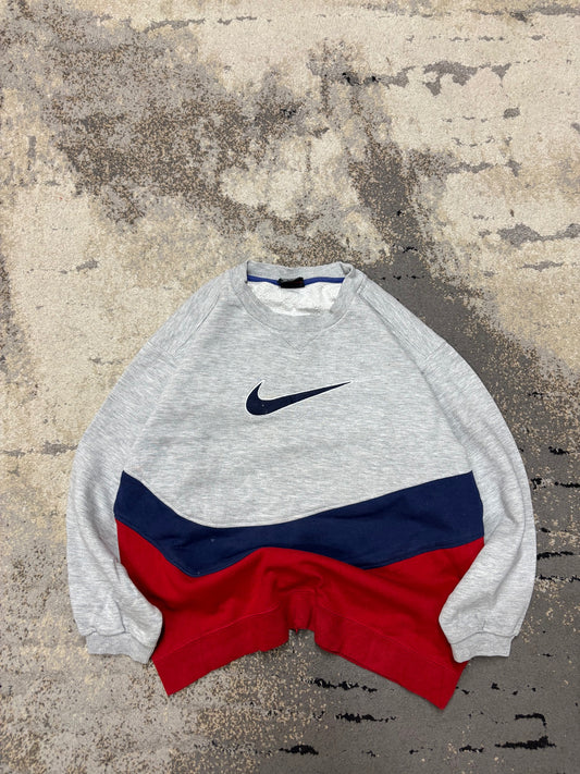 Bluza Nike crewneck vintage retro y2k, dziecięce w bardzo dobrym stanie rozmiar 146 cm / 11 lat, widok z przodu