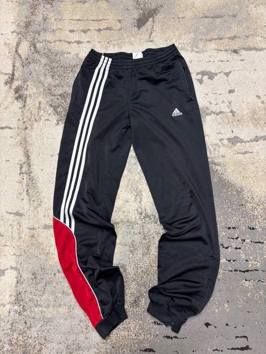 Dresy Adidas, dziecięce w bardzo dobrym stanie rozmiar 176 cm / 16 lat, detal