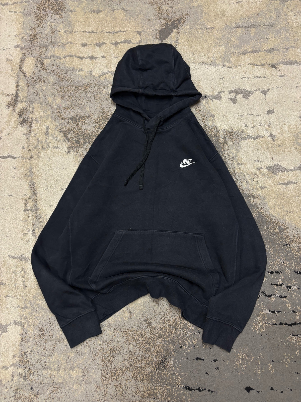 Bluza Nike hoodie, męskie w bardzo dobrym stanie rozmiar M, widok z przodu