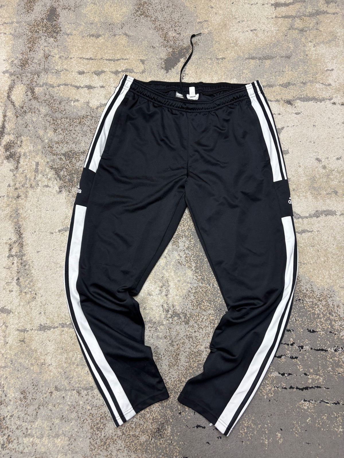 Dresy Adidas, męskie w bardzo dobrym stanie rozmiar XL, widok z przodu