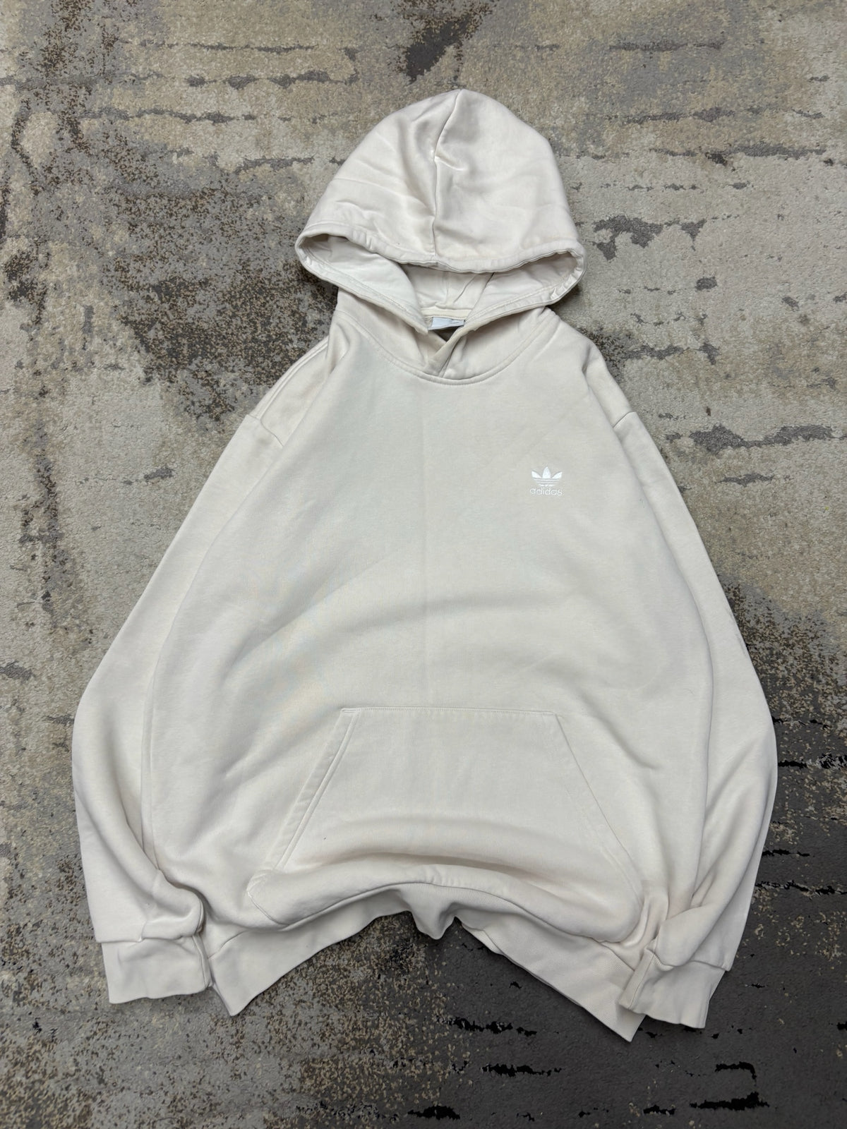 Bluza Adidas hoodie, damskie w bardzo dobrym stanie rozmiar L, widok z przodu