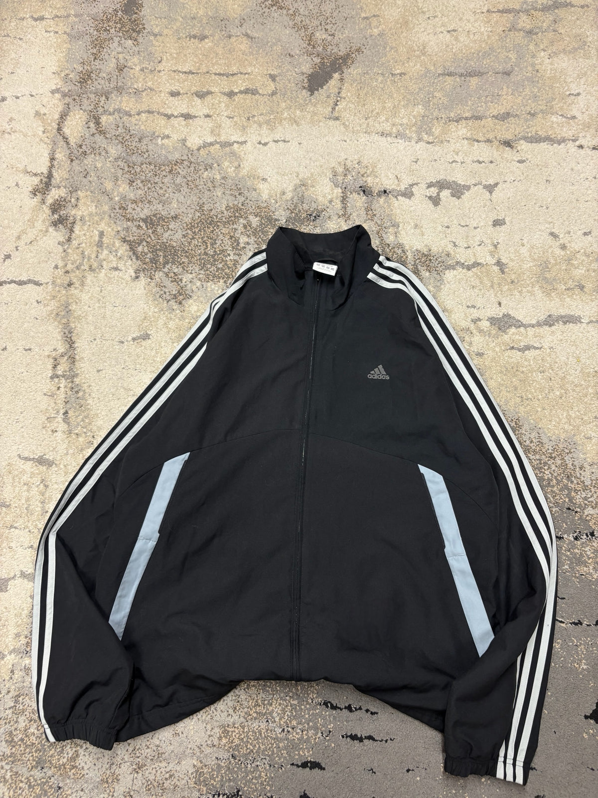 Bluza poliestrowa adidas vintage retro y2k, męskie w bardzo dobrym stanie rozmiar XL, widok z przodu
