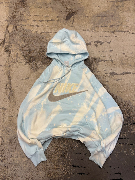Bluza Nike hoodie, damskie w bardzo dobrym stanie rozmiar L, widok z przodu