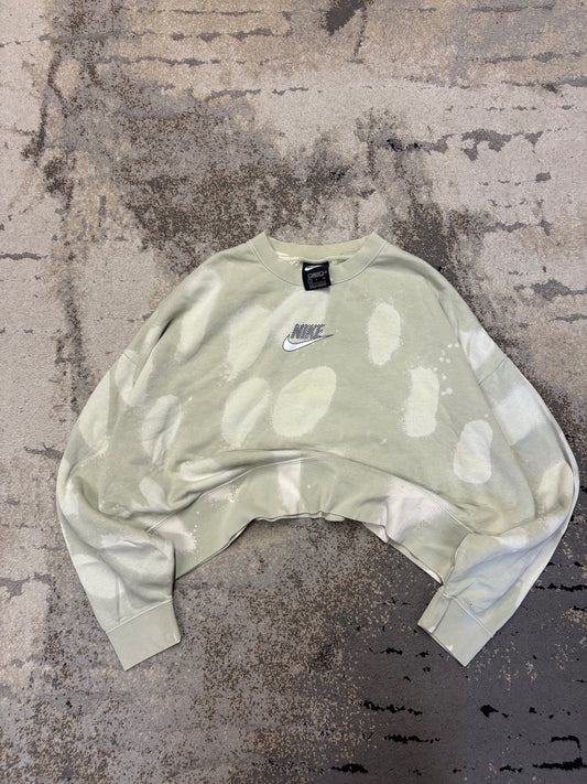 Bluza Nike crewneck, damskie w bardzo dobrym stanie rozmiar S, widok z przodu