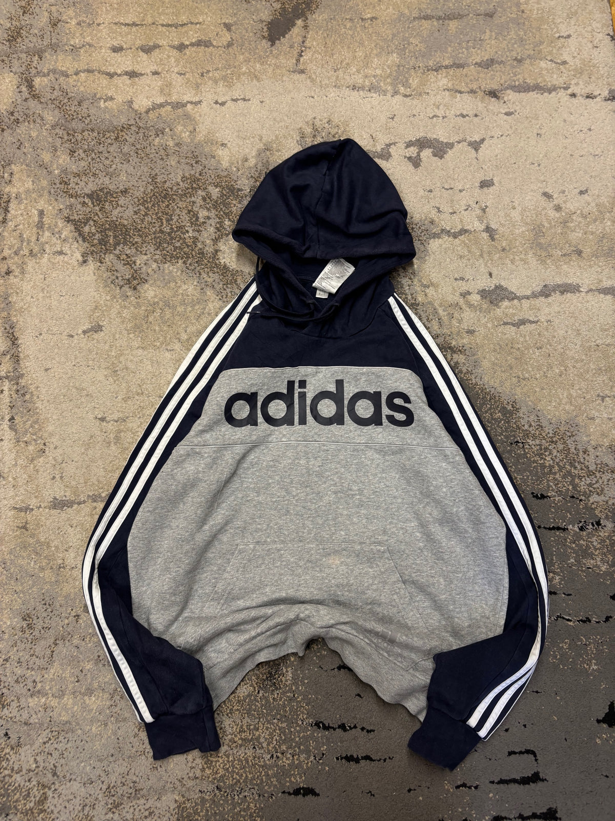 Bluza Adidas hoodie, męskie w dobrym stanie rozmiar M, widok z przodu