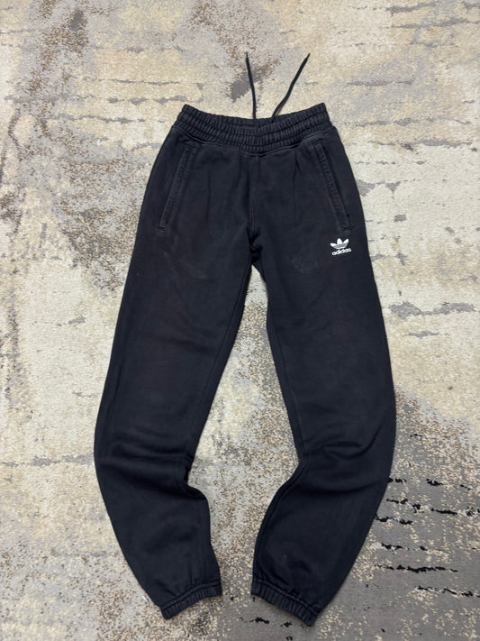 Dresy Adidas, damskie w bardzo dobrym stanie rozmiar XS, detal