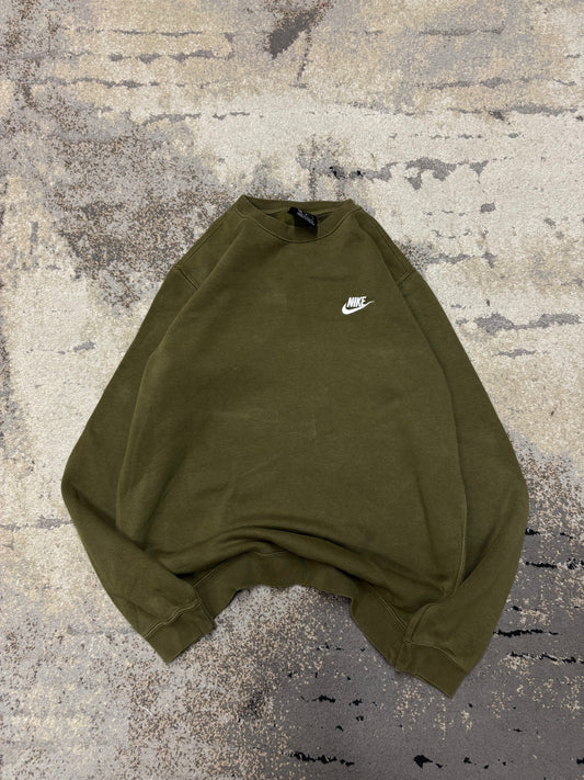 Bluza crewneck Nike, męskie w bardzo dobrym stanie rozmiar M, detal