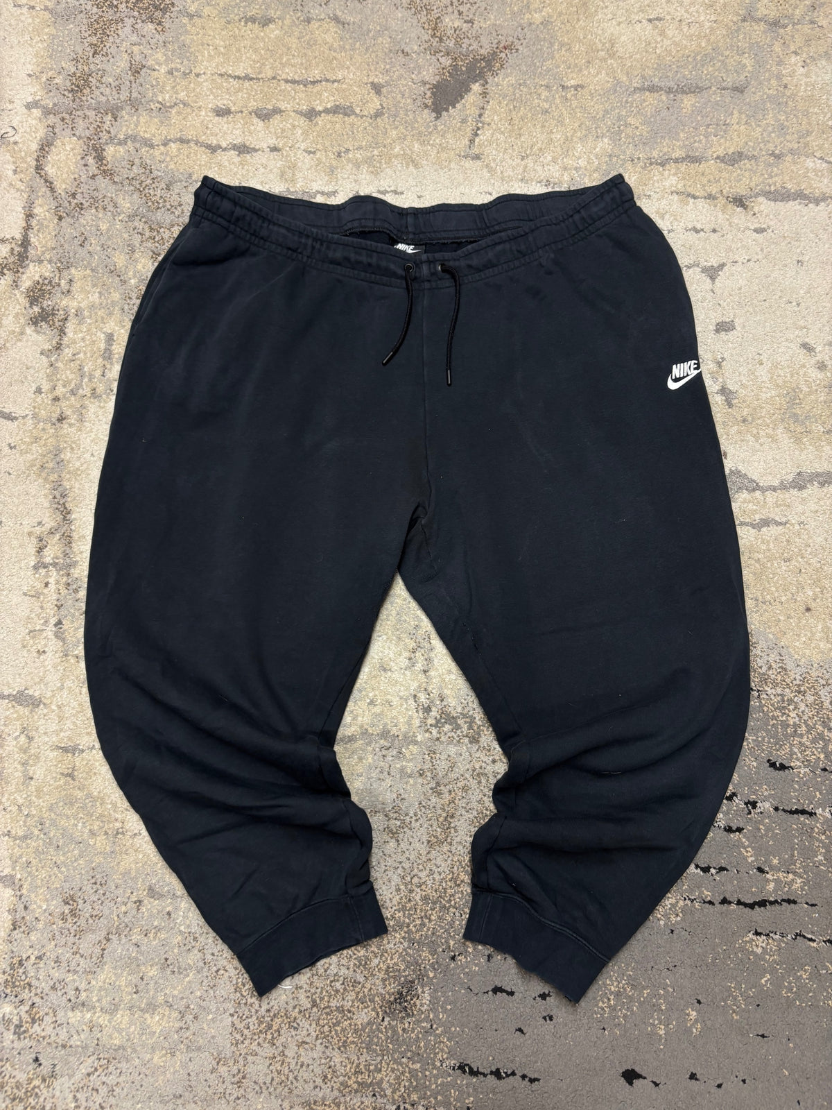 Dresy Nike, męskie w bardzo dobrym stanie rozmiar XXL, widok z przodu