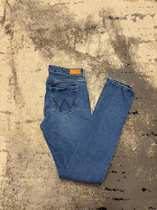 Jeansy wrangler, damskie w bardzo dobrym stanie rozmiar M, widok z tyłu