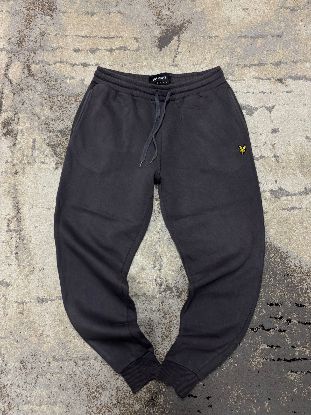 Dresy Lyle & Scott, męskie w bardzo dobrym stanie rozmiar M, widok z przodu