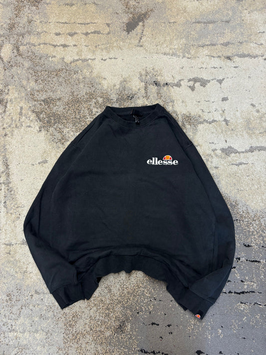 Bluza Ellesse crewneck, damskie w bardzo dobrym stanie rozmiar L, widok z przodu