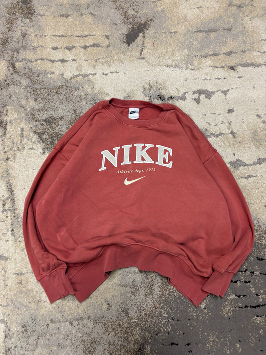 Bluza Nike crewneck, damskie w bardzo dobrym stanie rozmiar L, widok z przodu