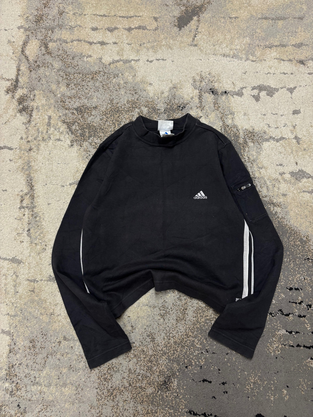 Bluza Adidas Vintage retro y2k crewneck, damskie w bardzo dobrym stanie rozmiar L, widok z przodu