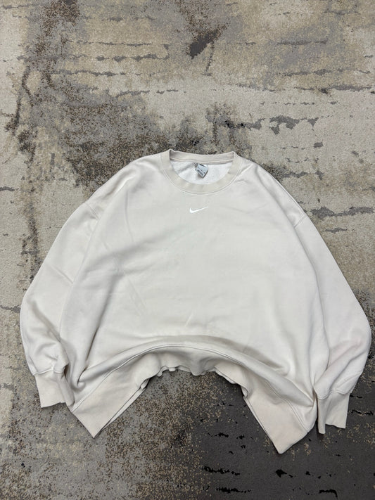 Bluza Nike crewneck, damskie w bardzo dobrym stanie rozmiar XL, widok z przodu